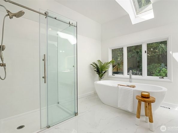 2513 225th Place NE, Sammamish WA 98074