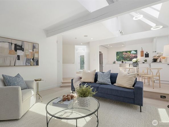 2513 225th Place NE, Sammamish WA 98074