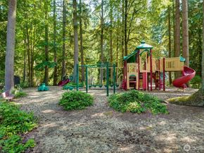 2513 225th Place NE, Sammamish WA 98074