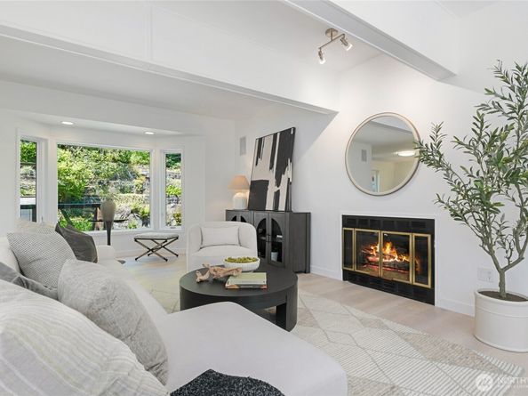 2513 225th Place NE, Sammamish WA 98074