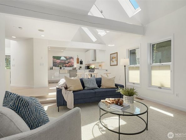 2513 225th Place NE, Sammamish WA 98074