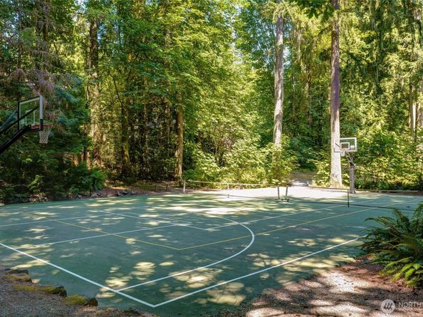 2513 225th Place NE, Sammamish WA 98074