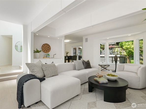 2513 225th Place NE, Sammamish WA 98074