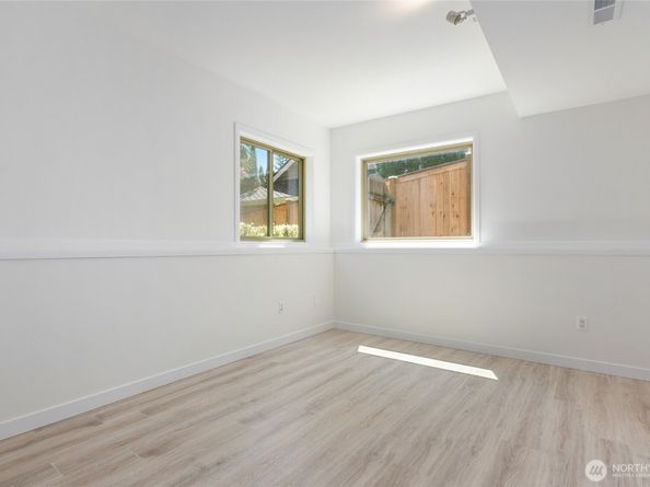 2513 225th Place NE, Sammamish WA 98074