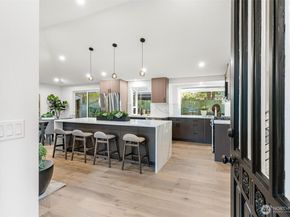 2133 170th Avenue NE, Bellevue WA 98008