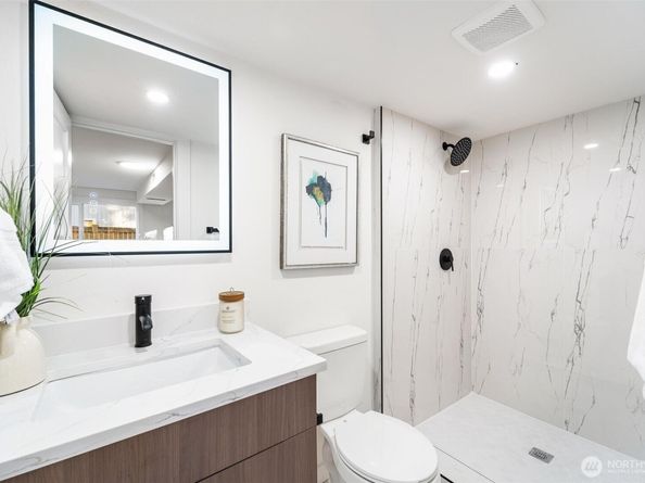 2133 170th Avenue NE, Bellevue WA 98008