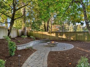 2133 170th Avenue NE, Bellevue WA 98008
