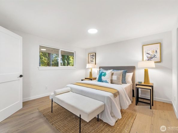 2133 170th Avenue NE, Bellevue WA 98008