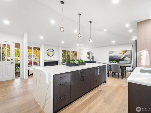 2133 170th Avenue NE, Bellevue WA 98008