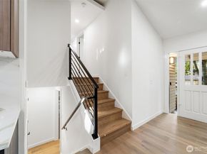 2133 170th Avenue NE, Bellevue WA 98008