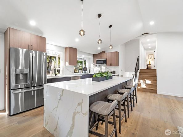 2133 170th Avenue NE, Bellevue WA 98008