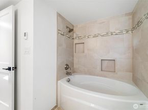 2133 170th Avenue NE, Bellevue WA 98008