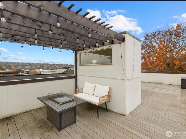 1525 NW 58th Street A, Seattle WA 98107