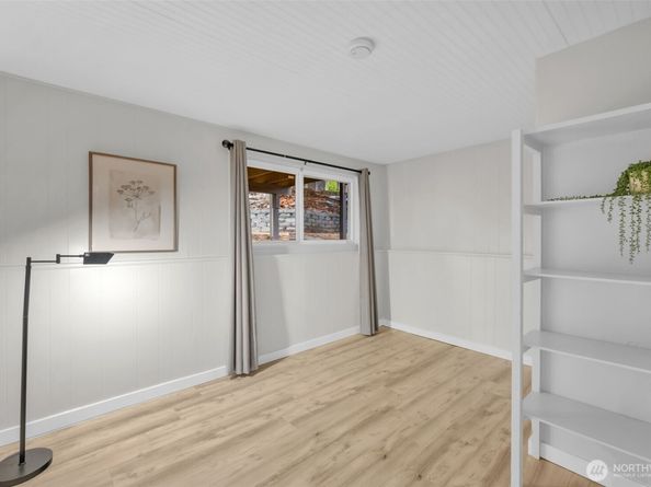 3807 SW 327th Street, Federal Way WA 98023