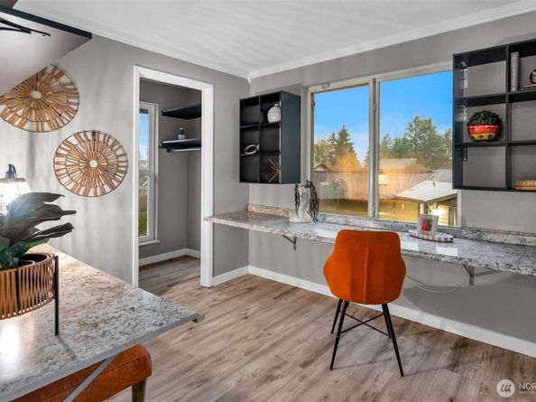 3807 SW 327th Street, Federal Way WA 98023