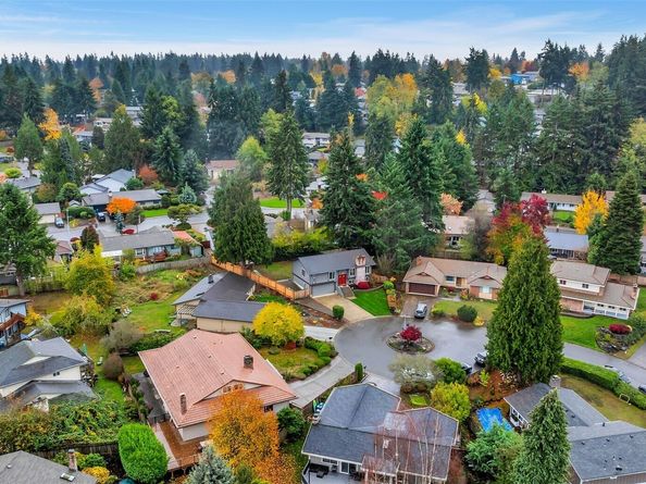 3807 SW 327th Street, Federal Way WA 98023