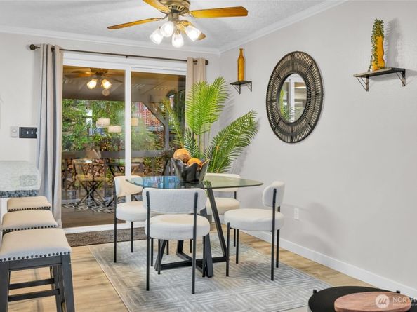 3807 SW 327th Street, Federal Way WA 98023