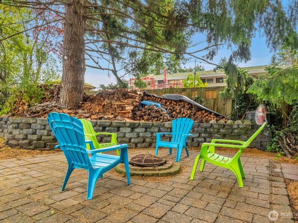 3807 SW 327th Street, Federal Way WA 98023