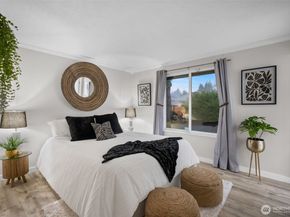 3807 SW 327th Street, Federal Way WA 98023