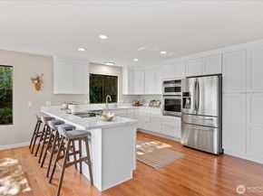 11737 Lakeside Avenue NE, Seattle WA 98125