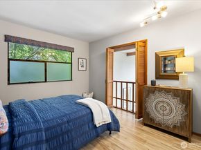 11737 Lakeside Avenue NE, Seattle WA 98125