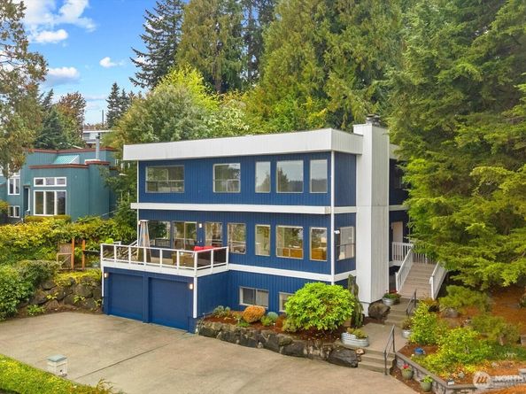 11737 Lakeside Avenue NE, Seattle WA 98125