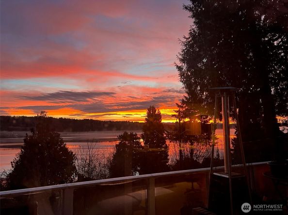 11737 Lakeside Avenue NE, Seattle WA 98125