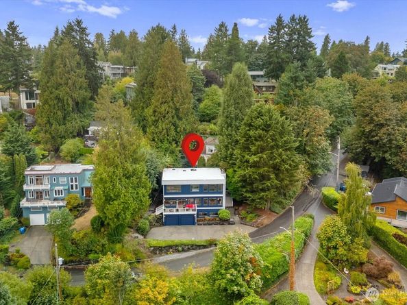 11737 Lakeside Avenue NE, Seattle WA 98125