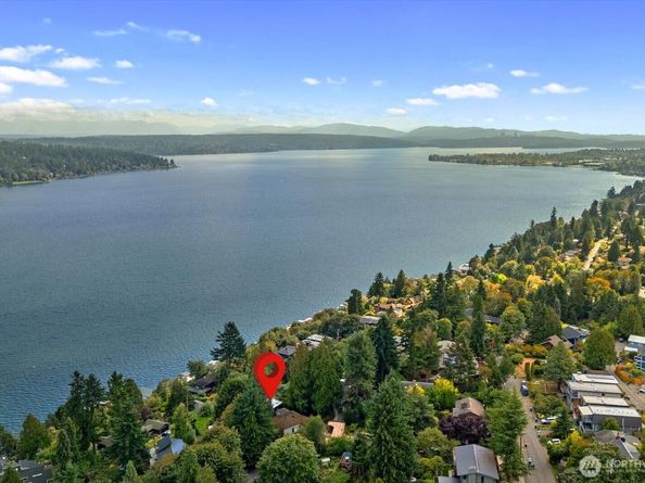 11737 Lakeside Avenue NE, Seattle WA 98125