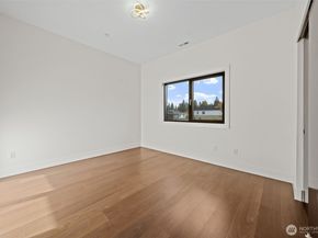 1221 158th Place SW, Lynnwood WA 98087