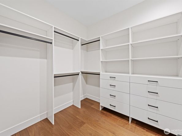 1221 158th Place SW, Lynnwood WA 98087