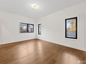 1221 158th Place SW, Lynnwood WA 98087