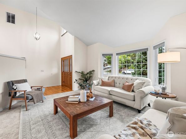 20224 102nd Place SE, Kent WA 98031