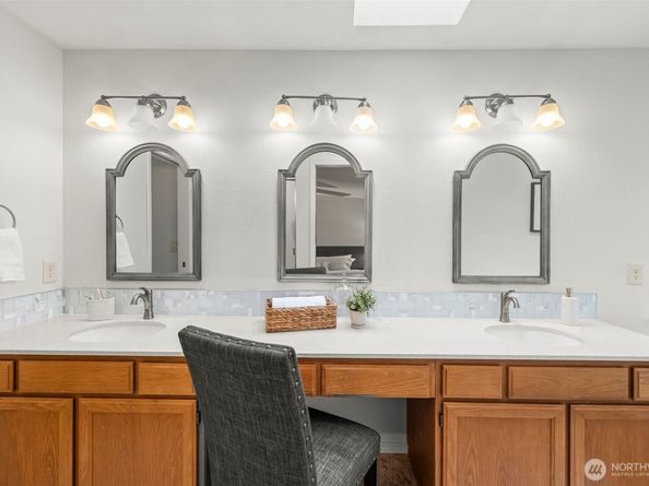 20224 102nd Place SE, Kent WA 98031