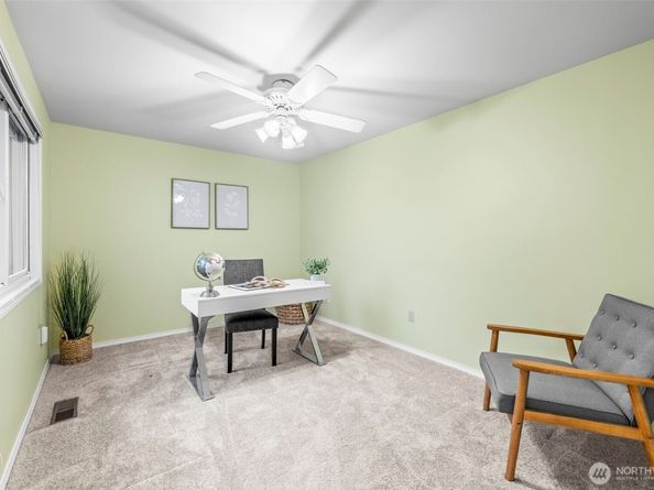 20224 102nd Place SE, Kent WA 98031