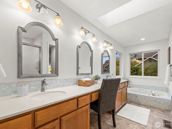 20224 102nd Place SE, Kent WA 98031