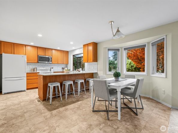 20224 102nd Place SE, Kent WA 98031