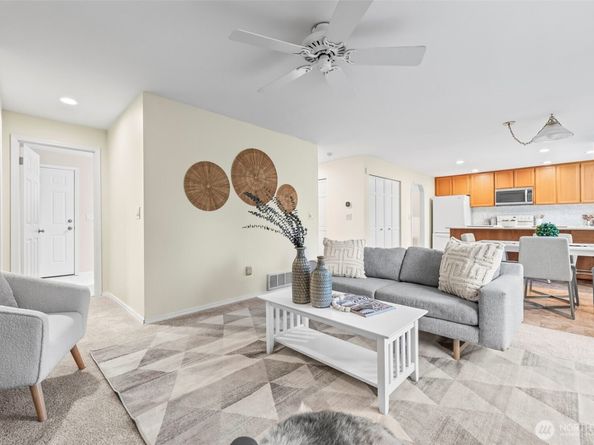 20224 102nd Place SE, Kent WA 98031