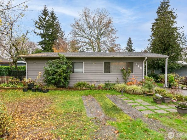 916 Ferndale Circle NE, Renton WA 98056