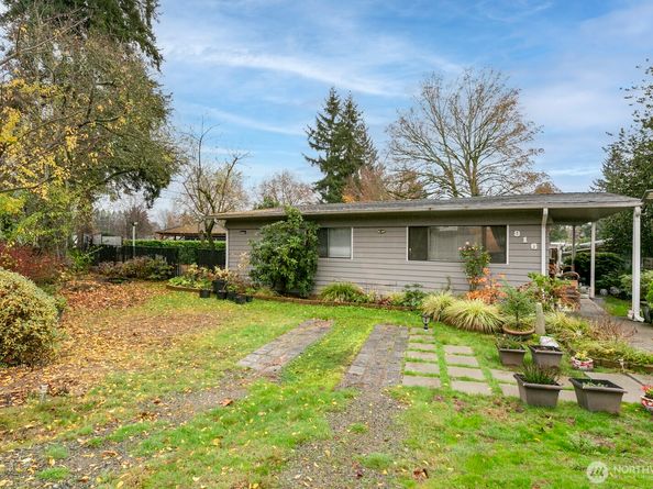 916 Ferndale Circle NE, Renton WA 98056