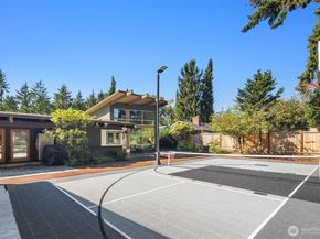 150 131st Avenue NE, Bellevue WA 98005