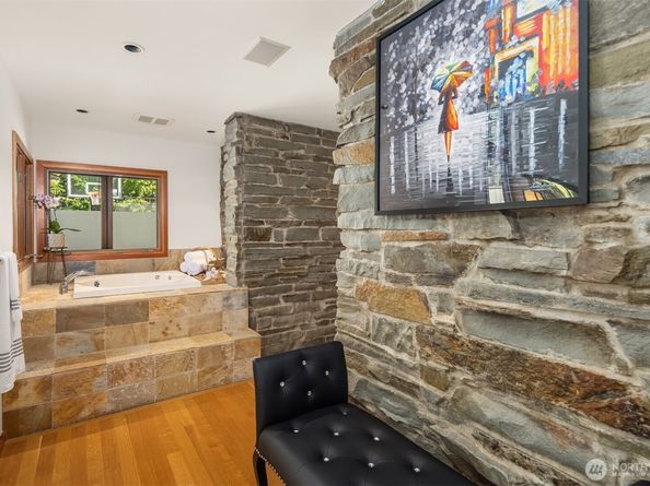 150 131st Avenue NE, Bellevue WA 98005