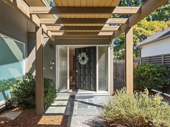 150 131st Avenue NE, Bellevue WA 98005