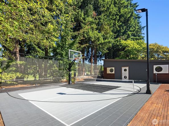 150 131st Avenue NE, Bellevue WA 98005