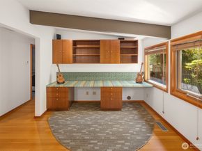 150 131st Avenue NE, Bellevue WA 98005