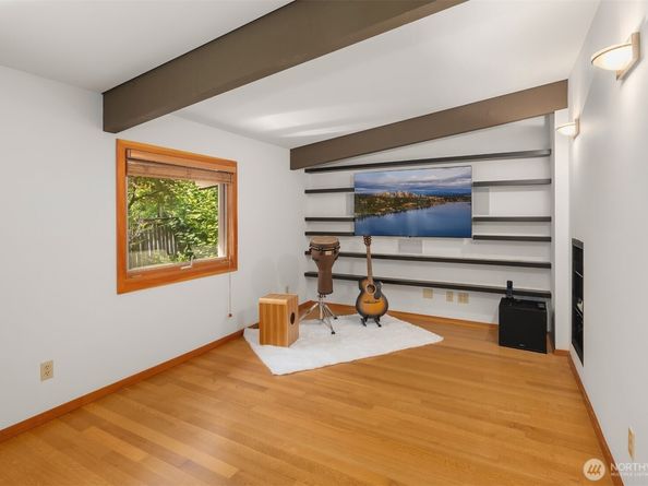 150 131st Avenue NE, Bellevue WA 98005