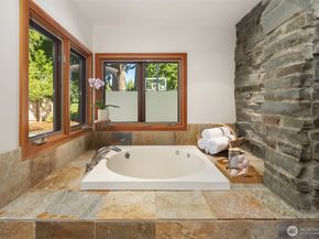 150 131st Avenue NE, Bellevue WA 98005