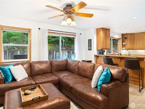 25761 Norval Lane NW, Poulsbo WA 98370