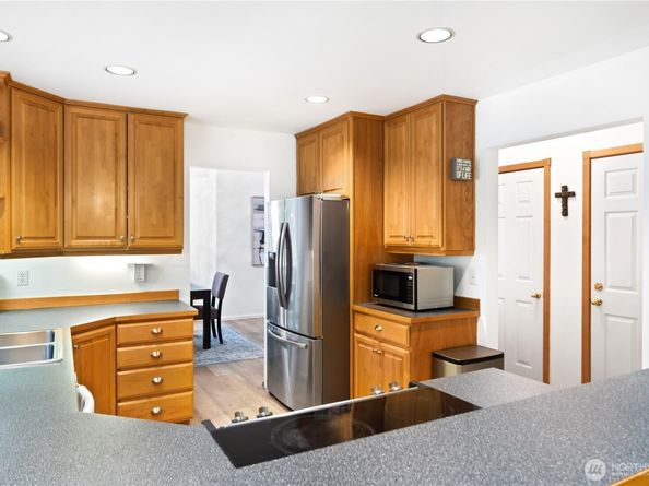 25761 Norval Lane NW, Poulsbo WA 98370