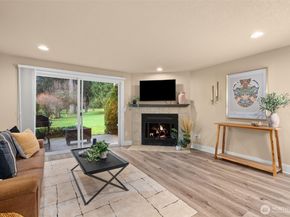 3926 NW Fairway Lane, Bremerton WA 98312